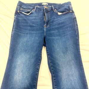 Good American Always Fit Good Petite jeans fits size 14-18. Never worn.